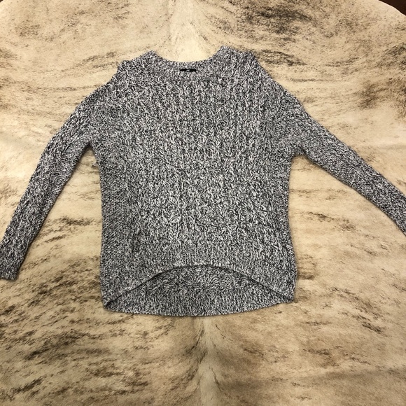 H&M Black and White Sweater - Picture 1 of 5